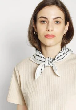 Top Skirt Set - Falda De Tubo - 003 - Off-White -Tienda Barata Anna Field 17d77307363e48c6bd680b42cdfb7bf7