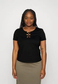 Curvy Front Lace - Camiseta Básica -Black