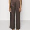 Pantalones - Brown
