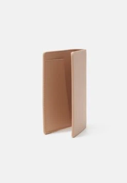 Anna Field Passport Case And Luggage Tag Set - Funda Para Pasaporte - Pink -Tienda Barata Anna Field d079b8e17ea5479bb64b5ac0db05ed70